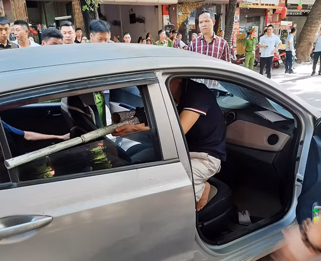Thực nghiệm hiện trường.