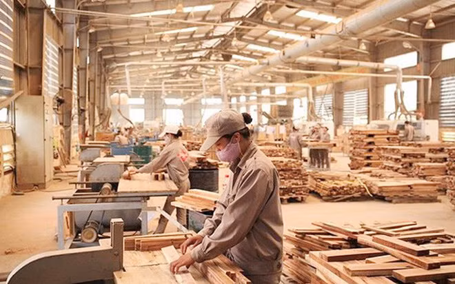 Đồ gỗ, một trong những sản phẩm xuất khẩu chính sang EU, đối mặt với thách thức phòng vệ thương mại khi Hiệp định EVFTA có hiệu lực.
