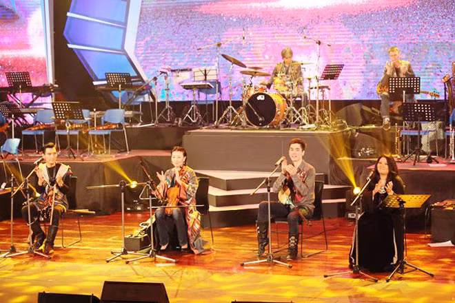 Các nghệ sĩ biểu diễn tại Festival âm nhạc quốc tế Hạ Long 2020.