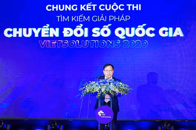 Ông Lê Đăng Dũng- Q. Chủ tịch kiêm Tổng giám đốc Tập đoàn Viettel phát biểu tại buổi lễ.