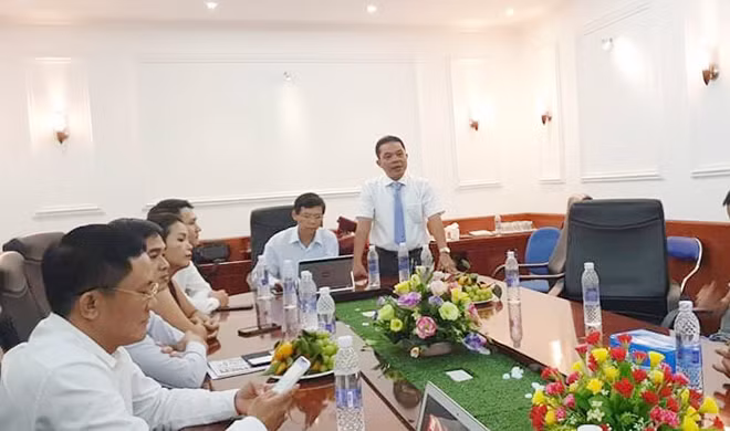 Buổi họp báo trước giải.