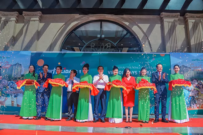 Nghi thức khai trương VinHolidays 1 Phú Quốc.