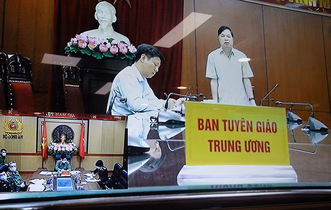 Phó Trưởng Ban Tuyên giáo Trung ương Lê Mạnh Hùng đề nghị về công tác cập nhật thông tin tuyên truyền về về tình hình dịch bệnh hàng ngày.