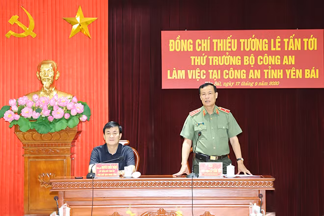 Thứ trưởng Lê Tấn Tới phát biểu chỉ đạo tại buổi làm việc.