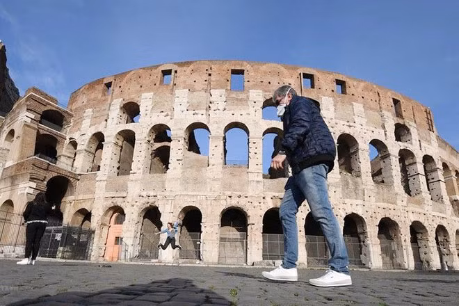 Cảnh vắng vẻ tại Rome, Italy, trong bối cảnh dịch bệnh COVID-19 lan rộng.
