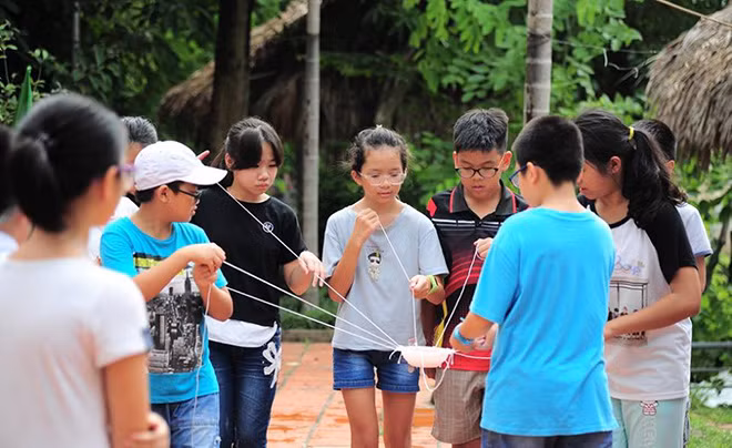 Nhiều ý kiến cho rằng, việc nghỉ hè liên tục 3 tháng sẽ giúp trẻ có thêm thời gian để học các kỹ năng sống. Ảnh minh họa