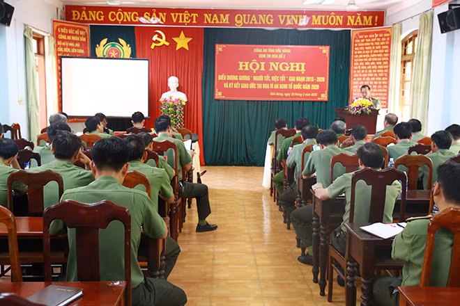 Toàn cảnh hội nghị
