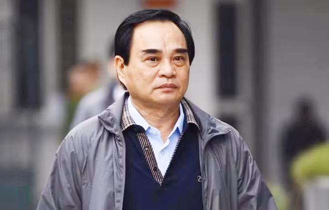 Ông Văn Hữu Chiến. Ông Văn Hữu Chiến.