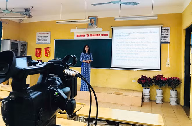 Cần tăng cường sự phối hợp giữa giáo viên và cha mẹ học sinh trong dạy học trực tuyến. (Ảnh minh họa) Cần tăng cường sự phối hợp giữa giáo viên và cha mẹ học sinh trong dạy học trực tuyến. (Ảnh minh họa)