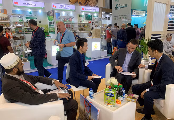 Vinamilk tham gia Hội chợ Gulfood Dubai và ký kết thành công hợp đồng xuất khẩu sữa trị giá 20 triệu USD tại đây