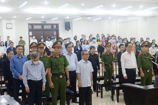 Các bị cáo nghe tuyên án chiều 2/11. Các bị cáo nghe tuyên án chiều 2/11.
