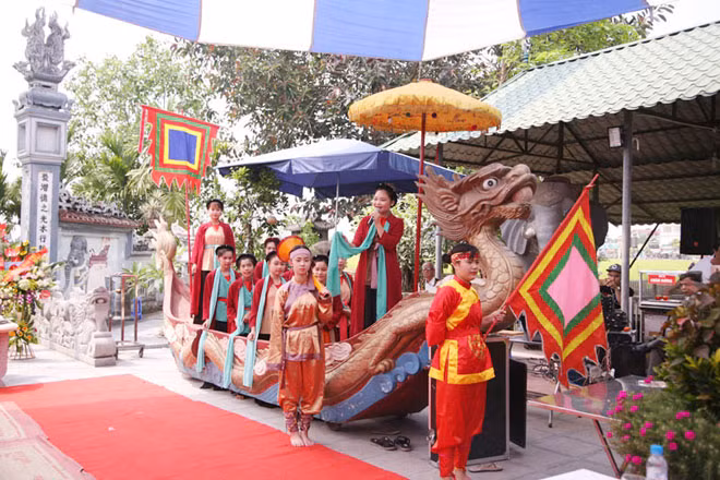 Một cảnh hát “Chèo Tầu”.