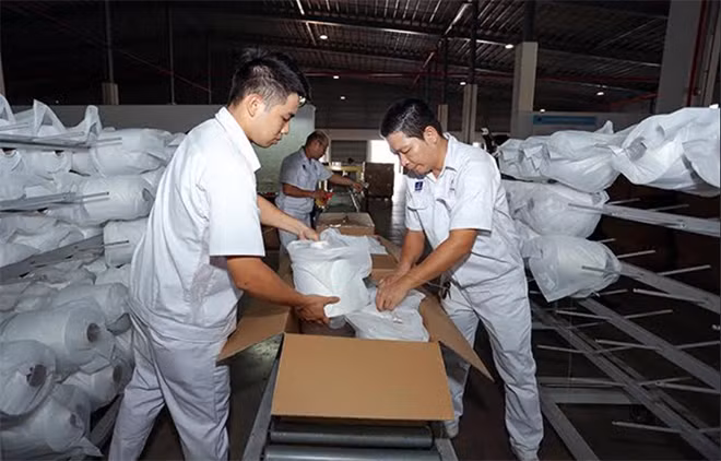 Đóng gói sản phẩm trước khi xuất bán