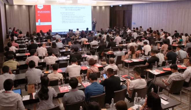 Toàn cảnh Báo cáo thị trường BĐS Nhà ở TP.HCM 2019 với chủ đề “Chinh phục thử thách” do DKRA Vietnam tổ chức.