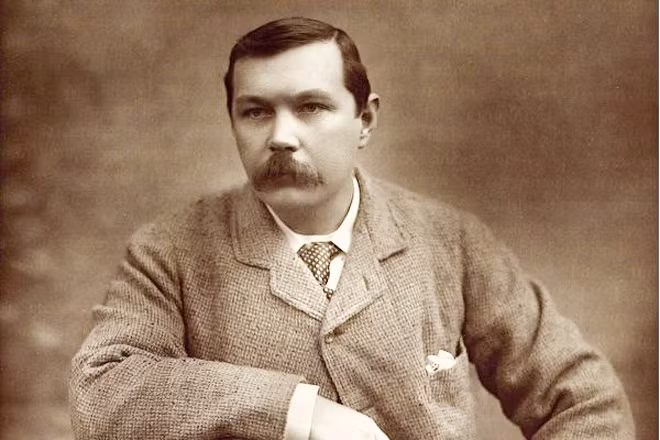 Tác phẩm của Conan Doyle rất đa dạng từ hình thức đến thể loại, nhưng tất cả đều có điểm chung về nội dung có một lượng lớn các tri thức liên ngành khác nhau. Tác phẩm của Conan Doyle rất đa dạng từ hình thức đến thể loại, nhưng tất cả đều có điểm chung về nội dung có một lượng lớn các tri thức liên ngành khác nhau.