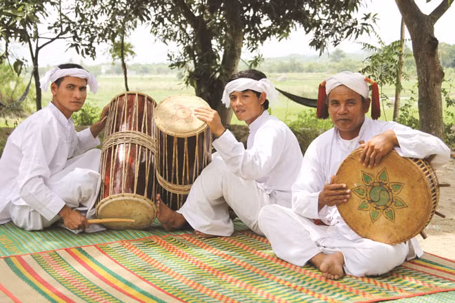 Dàn nhạc Chăm trong lễ hội Ka Tê.