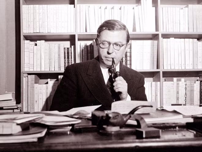 Ông Jean – Paul Sartre.