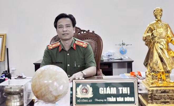 Thượng tá Trần Văn Dũng.