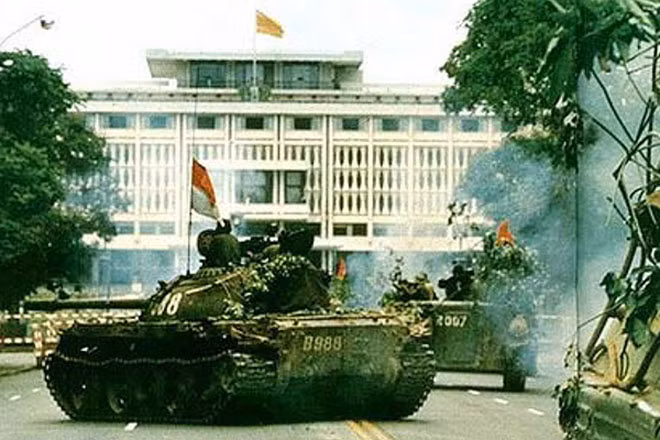 Chiến thắng 30-4 là thành quả vĩ đại của sự nghiệp giải phóng dân tộc. Chiến thắng 30-4 là thành quả vĩ đại của sự nghiệp giải phóng dân tộc.