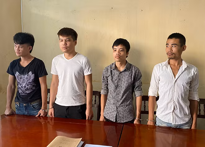 4 đối tượng chuyên cưỡng đoạt tài sản trên đường Hồ Chí Min