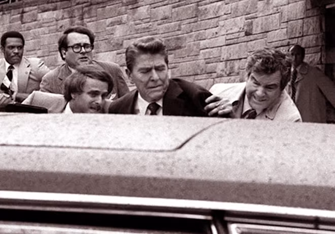 Vụ ám sát tổng thống Reagan năm 1981.