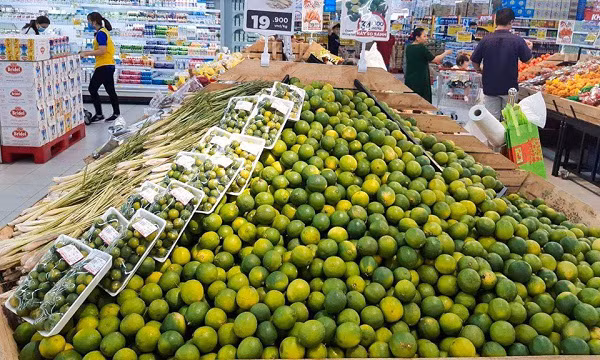 Các doanh nghiệp đã trữ hàng hoá đủ cho người dân ít nhất 60 ngày. Các doanh nghiệp đã trữ hàng hoá đủ cho người dân ít nhất 60 ngày.