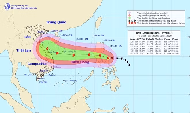 Dự kiến, bão Vamco có khả năng ảnh hưởng tới khu vực miền Trung vào sáng 15-11. Ảnh: NCHMF