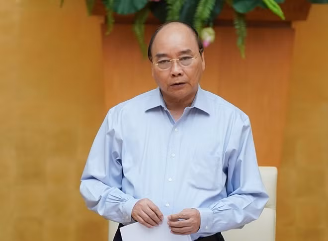 Thủ tướng Nguyễn Xuân Phúc yêu cầu khoanh vùng, cách ly xã hội nghiêm ngặt tất cả những nơi được coi là ổ dịch.