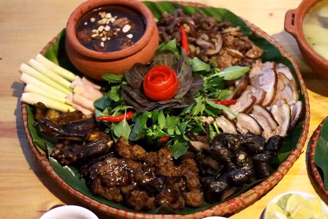 Thịt chó, mèo và động vật hoang dã được Chủ tịch UBND Hà Nội kêu gọi người dân không ăn.
