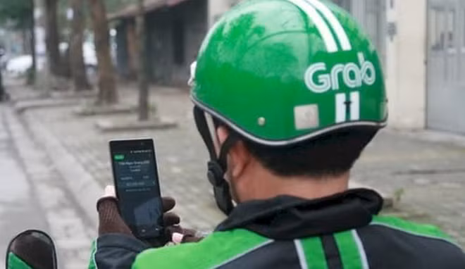 Grab, taxi trở lại hoạt động bình thường với công suất hạn chế.