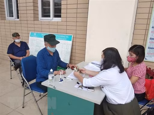 Hà Nội đã và đang triển khai nhiều biện pháp hỗ trợ người dân gặp khó khăn do dịch COVID-19.