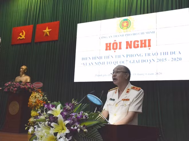 Trung tướng Lê Đông Phong, Giám đốc Công an TP Hồ Chí Minh, phát biểu khai mạc hội nghị.