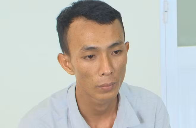 Huy tại cơ quan điều tra cùng tang vật.