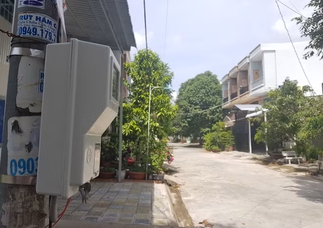 Hệ thống điện câu đuôi trong Khu dân cư Diệu Hiền.