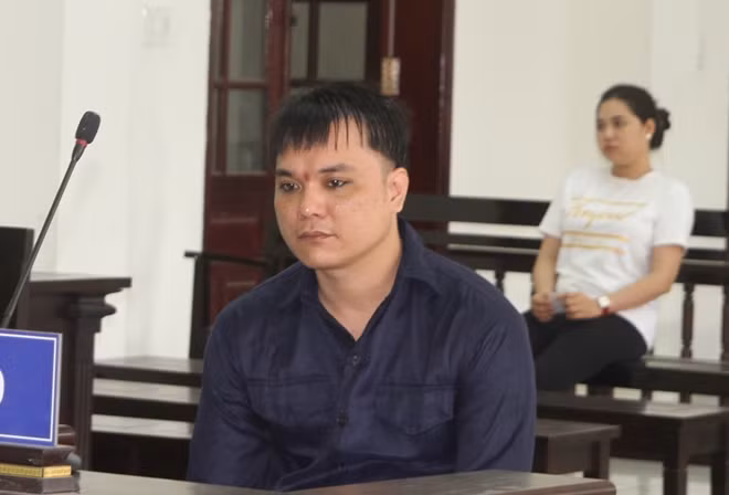 Bị cáo Phi Long II tại phiên tòa.