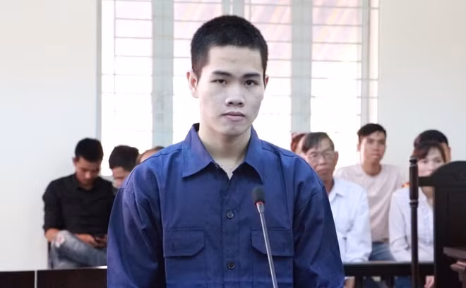 Mẫn tại phiên tòa.