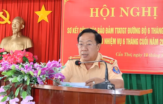 Thượng tá Nguyễn Ngọc Hiệp - Trưởng phòng Cảnh sát giao thông điều hành hội nghị sơ kết công tác sáu tháng đầu năm 2019.