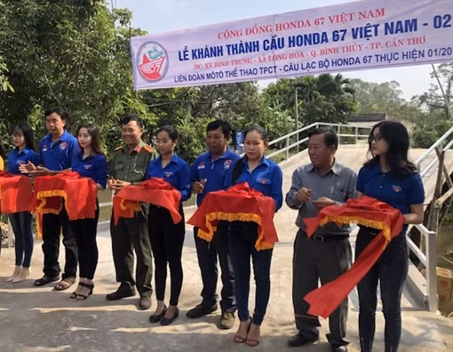 Hỗ trợ xây cầu đường và nhà ở tại huyện Xín Mần ảnh 2