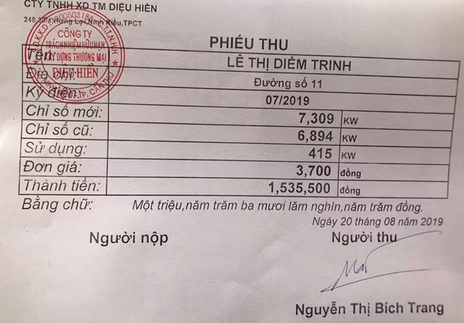 Sau ba tháng, đồng chí Trương Quang Hoài Nam - Phó Chủ tịch UBND TP Cần Thơ trực tiếp xuống kiểm tra, xem hóa đơn tiền điện, người dân được giảm 270 đồng/kWh.