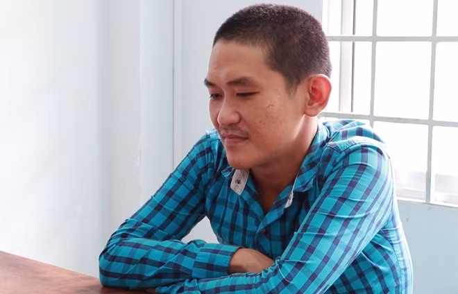 Cường tại cơ quan điều tra.