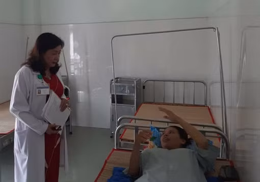 Cứu sản phụ thai 16 tuần vỡ tử cung do TNGT