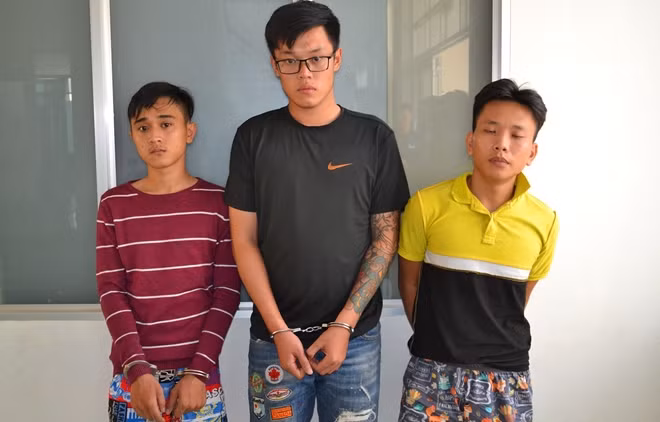 Nhóm 3 thanh niên liên tiếp gây ra các vụ cướp.