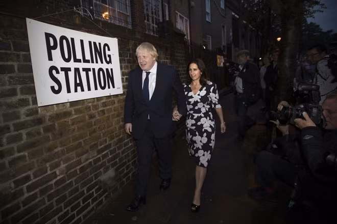 Boris Johnson đi biểu quyết với tuyên bố nổi tiếng "Chẳng có thay đổi đột ngột nào cũng như tác động tiêu cực đáng ngại nào lên nền kinh tế Anh nếu chúng ra rời EU cả”