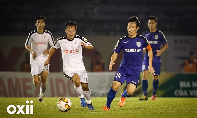 Thành Lương thi đấu ở V League