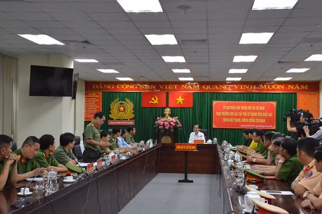 Quang cảnh buổi lễ.