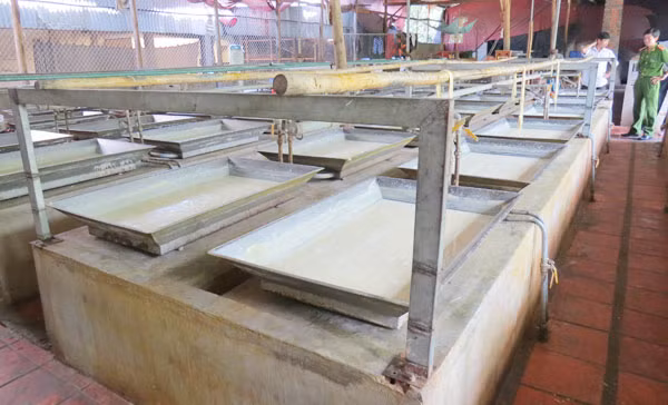 Lò tàu hủ ky với công nghệ hơi.