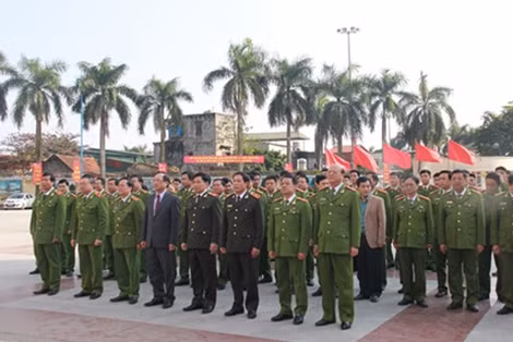 Thứ trưởng Nguyễn Văn Thành với cán bộ, giáo viên Học viện CSND.