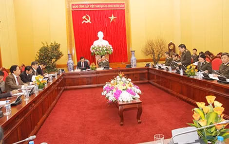 Toàn cảnh buổi làm việc. Ảnh Việt Hưng.
