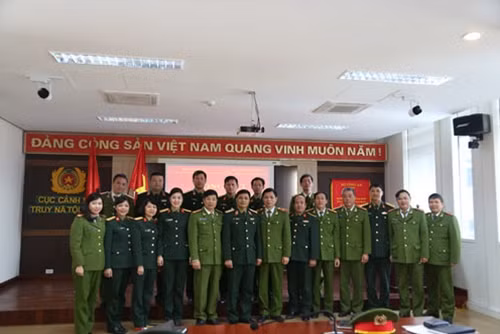 Các đại biểu tham dự buổi Lễ sơ kết.