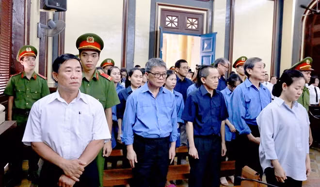 Các bị cáo tại toà